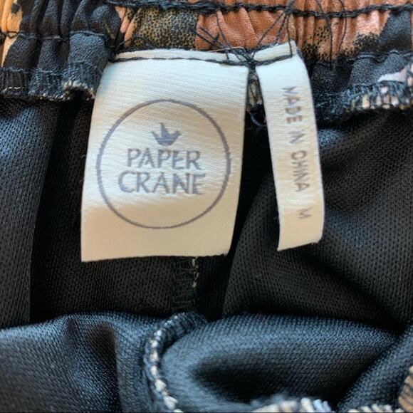 Paper crane Floral Lace Shorts Size Medium - Picture 3 of 9